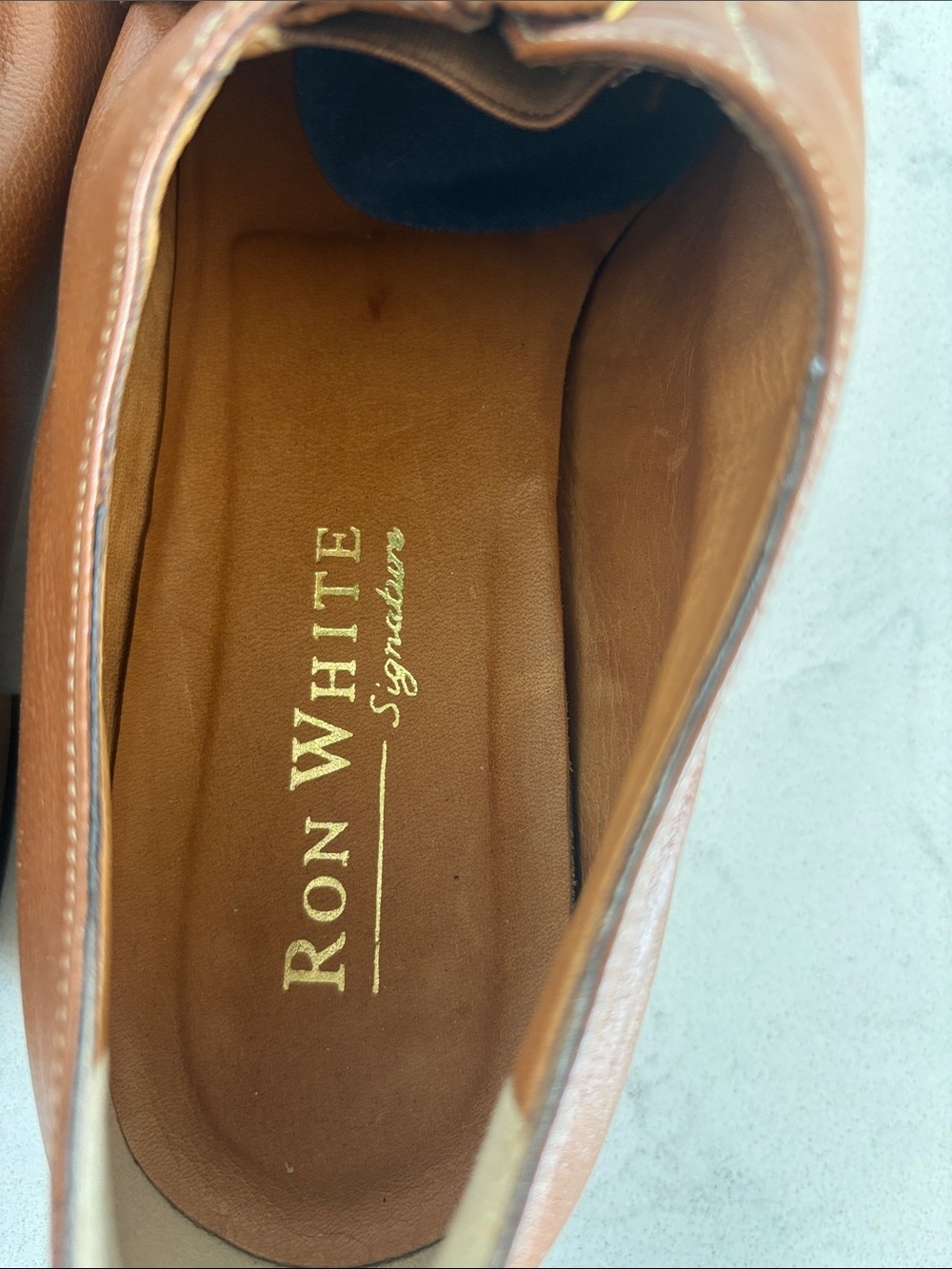 Ron White Women's Tan Leather Tassel Loafers - Picture 2 of 9